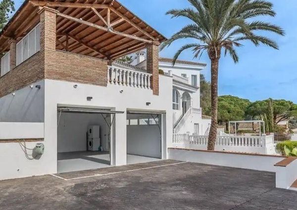 6 bedroom luxury Villa for rent in Marbella Del Este, Spain