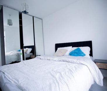 2 bedroom apartment to rent - Photo 4