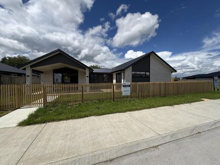 'Lock it in' in Lockerbie - Photo 2