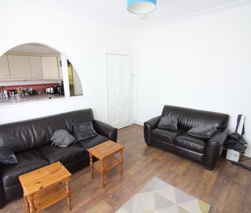 Flaxland Avenue, Heath - Photo 1