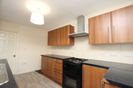 Princes Street, Kettering, Northamptonshire, NN16 - Photo 5