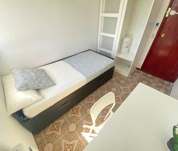 Calle de Alcocer, Madrid, Community of Madrid 28041 - Foto 1