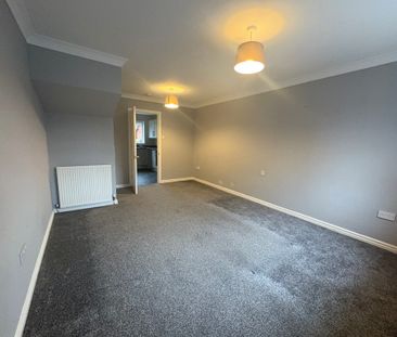 2 Bedroom Semi-Detached House - Photo 3