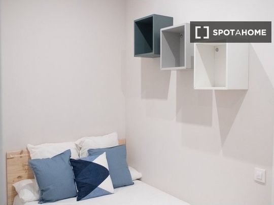 barcelona, Catalonia 08010 - Photo 1