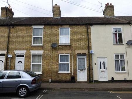 2 bedroom terraced house to rent - Photo 3