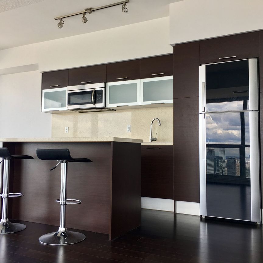 For Lease - 386 Yonge Street Unit# 5502, Toronto, Ontario - Photo 1