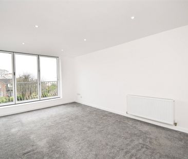 Mount Court, CH60 4RB, Heswall - Photo 2