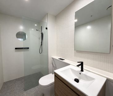 Beautifully Presented Apartment with Space, Style & Convenience. - Photo 6