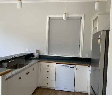 Renovated West Side Home - Photo 2