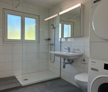 Exclusive 2.5-room apartment on the 2nd floor with lake view - Photo 3