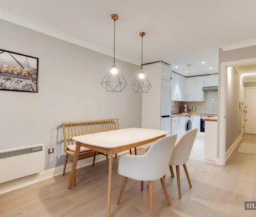 2 bedroom Flat To Let - Photo 4