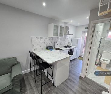 1 bedroom semi-detached house to rent - Photo 4