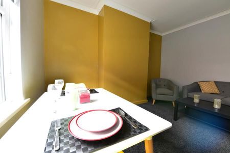 Harold Walk, Hyde Park - Photo 4