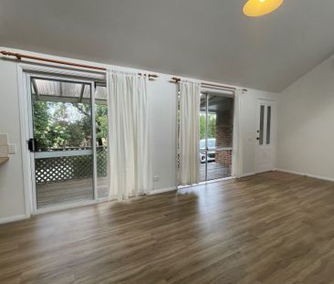 FANTASTIC SOUTH HILL VILLA - Photo 1