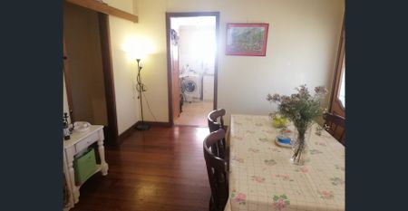 Old World charm 1920's 3 double bedroom house 5 minutes Perth City CBD large block - Photo 2