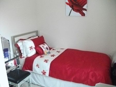 2 bedroom terraced house to rent - Photo 3