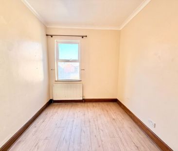 Sandown Road - Photo 5