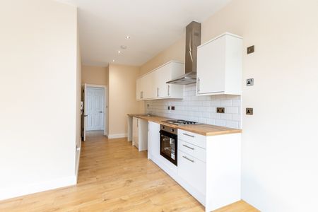 2 Bed Flat, Commercial Road, E1 - Photo 5