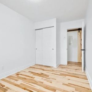 155 Rue Wìgwàs (Hull) Super 4 1/2 Avec Internet Et Stationnement De Compris - Photo 3