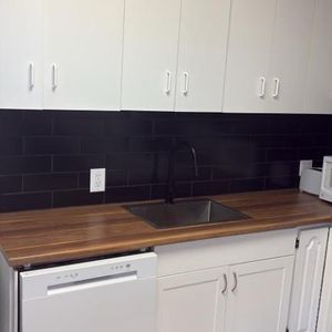 Appartement 3 1/2 complètement meublé et équipé - Photo 2