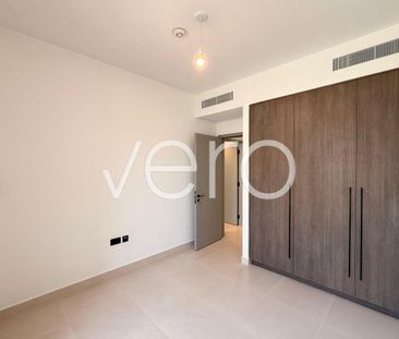 Vacant | Near Pool and Park | Back2Back - Photo 6