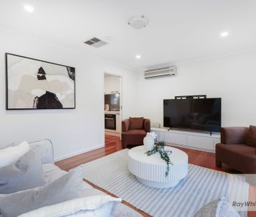 Location Perfect! - Photo 2