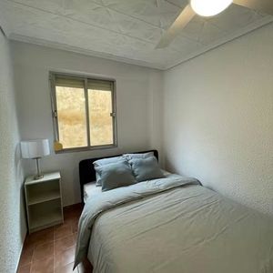 Carrer Ferrandis Luna, Manises, Valencian Community 46940 - Photo 2