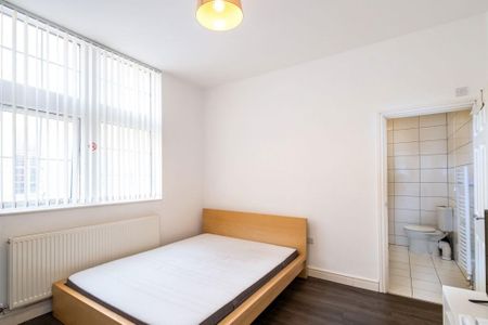 Market Street, Loughborough - Photo 2