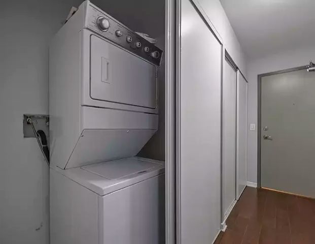 Highly Desired Anna Lane Apartment! | 121 Queen Street, Kingston - Photo 1