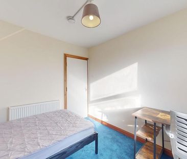 5 bedroom terraced house to rent - Photo 4