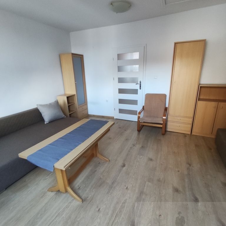 Podzamcze 2-pok. mieszkanie z niezależną kuchnią - Zdjęcie 1