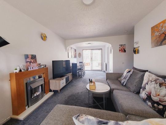 3 bedroom detached house to rent - Photo 1