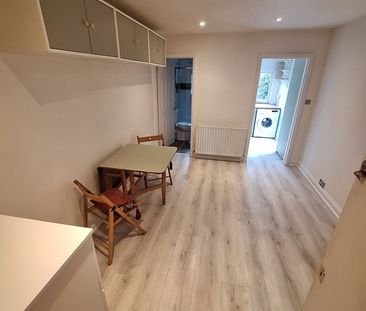 Studio Flat, Cranston Road, SE23 - Photo 1