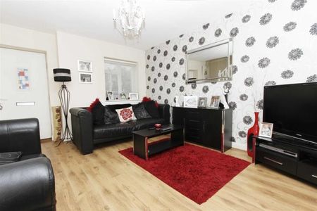 3 bedroom house - end terrace - Photo 3