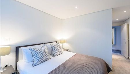3 bedroom flat to rent - Photo 3