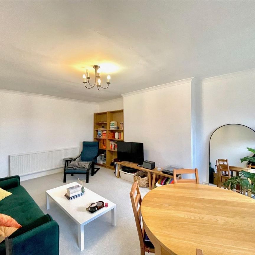 Argyle Road, Ealing, W13, London - Photo 1