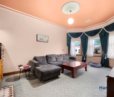 Family Home in Derrimut Heath Estate. - Photo 5