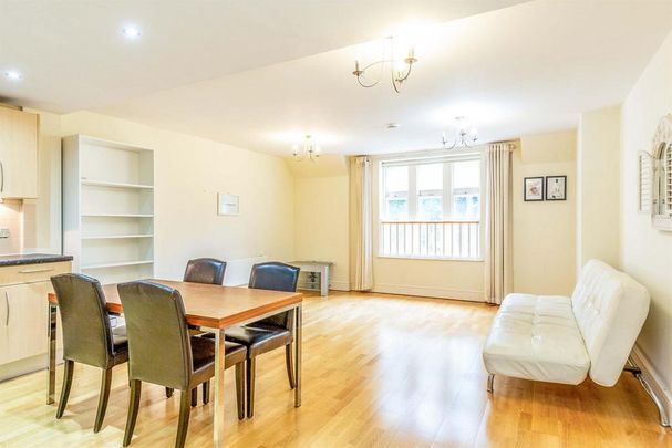 2 bedroom apartment to rent - Photo 1
