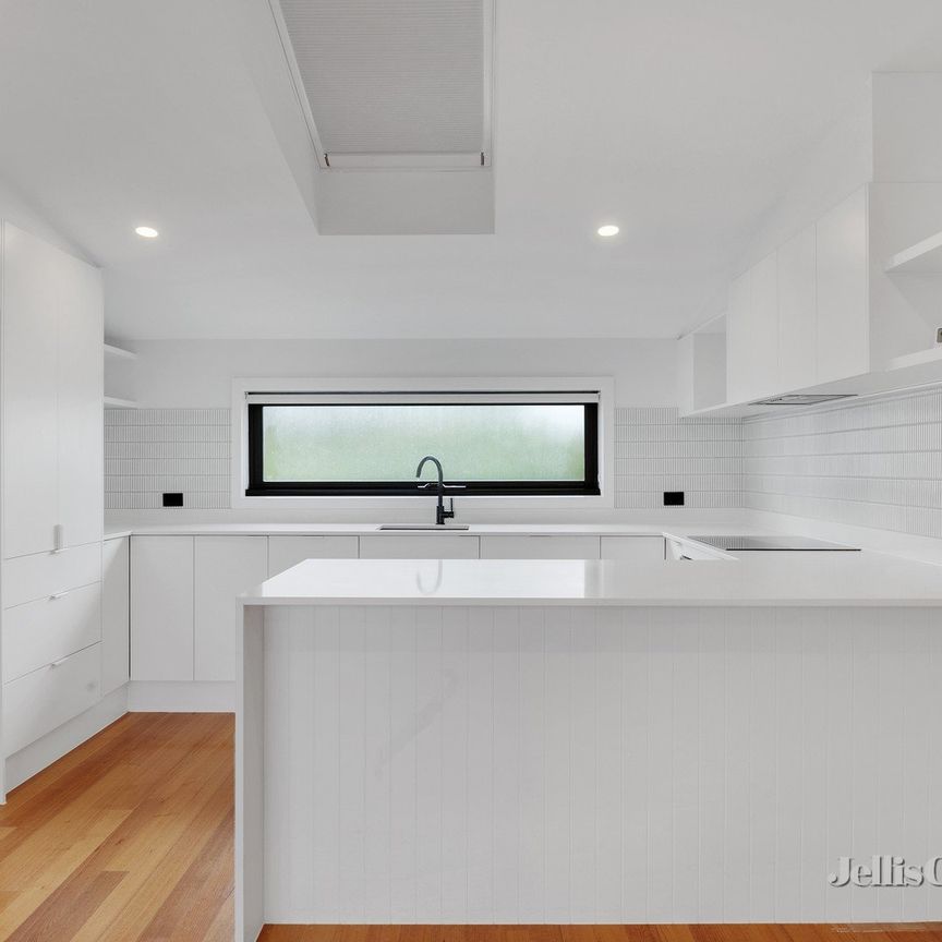 3/1 Collier Crescent, Brunswick - Photo 1