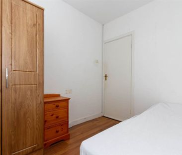 30 Allen Park Road, Stillorgan, County Dublin - Photo 4