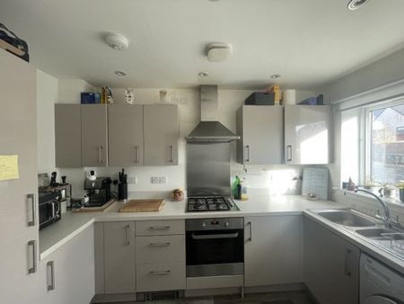 Harker Close, Hucknall, Property for rent - Photo 3