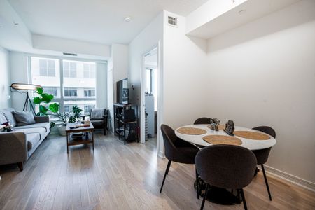 For Lease - 9201 Yonge Street Unit# 1111, Richmond Hill, Ontario - Photo 2