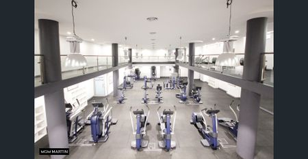 MGM MARTIN - TWO BEDROOM APARTMENT (BLOCK J) - Photo 2