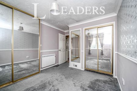 2 bedroom semi-detached house to rent - Photo 3