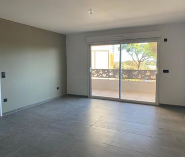 Location Appartement 1 pièce 37m² FREJUS 83600 - Photo 1