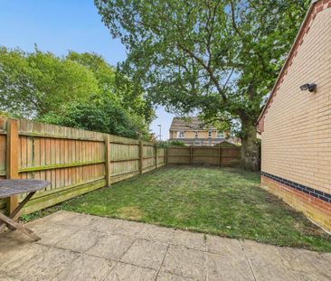 3 bedroom semi-detached house to rent - Photo 6