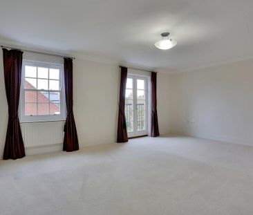 5 bedroom detached house to rent - Photo 1