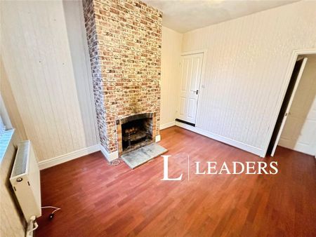 2 bedroom terraced house to rent - Photo 4