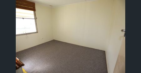 3 Bedroom Home with Garage - Photo 4