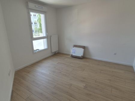 Location Appartement 3 pièces 69m² HAUBOURDIN 59320 - Photo 5